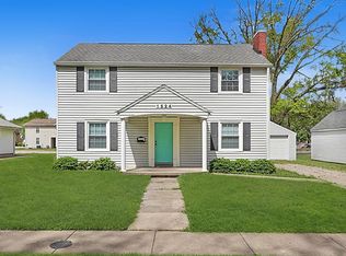 1524 2nd St, Charleston, IL 61920
