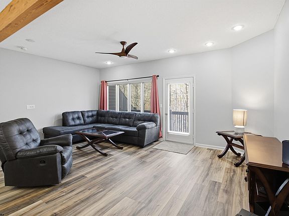 5th image of 209 Aaron Smith Dr