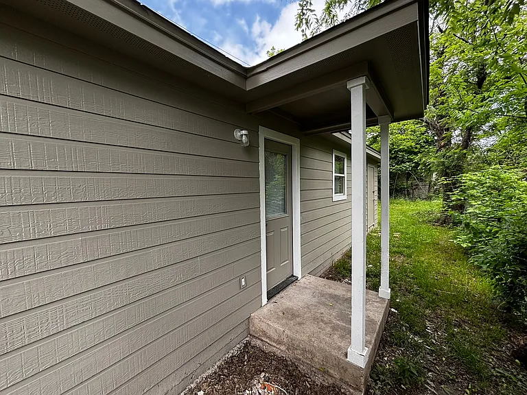 501 S Henderson St — Photo 14