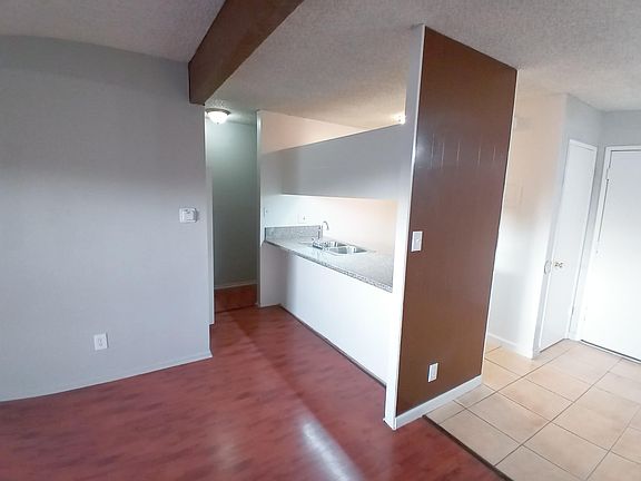 5th image of 840 Chestnut Ave APT 16