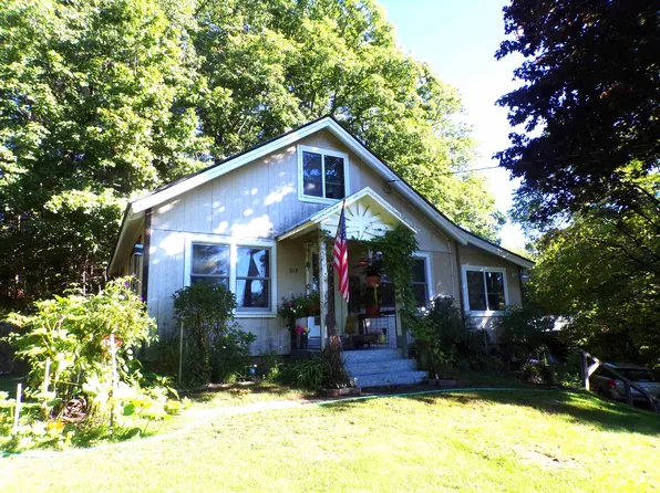 217 Old West Hopkinton Road, Henniker, NH 03229