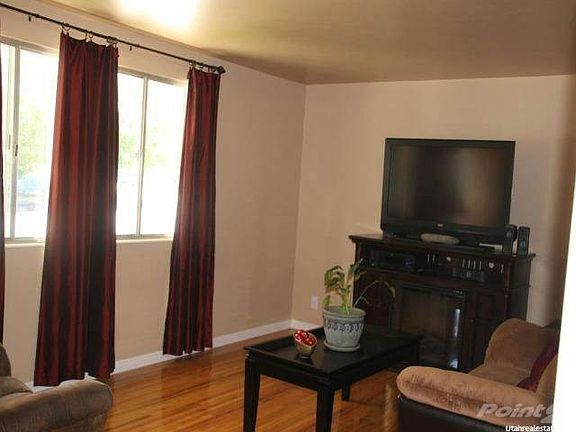 3 Living Room