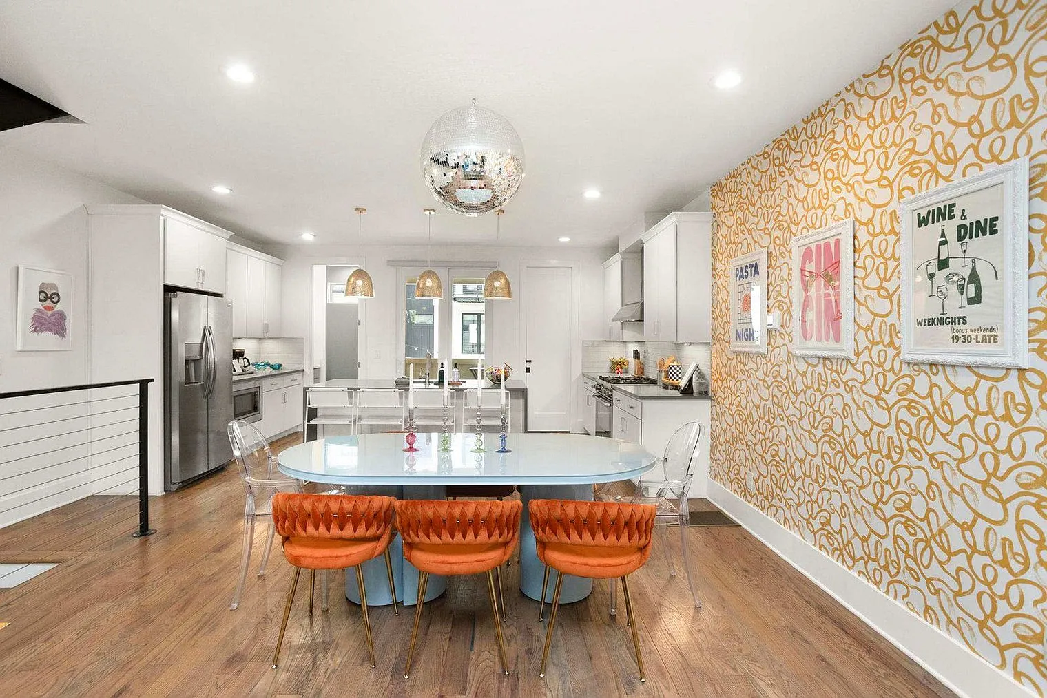 4 bed, 4.0 bath, 2992 sqft, $6,010 — Photo 4