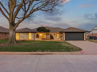 8408 Lakeaire Dr, Oklahoma City, OK 73132