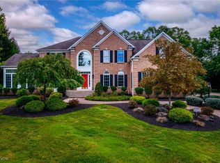 7439 Merion Ct, Solon, OH 44139