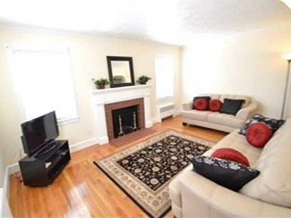 3rd image of 20 Longwood Ave