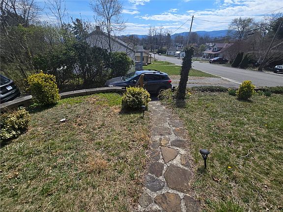 2nd image of 340 S 11th St