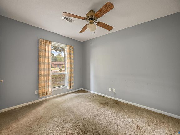 14th image of 710 Westwood Cir SW