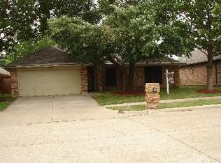 821 Fondren Dr, Arlington, TX 76001