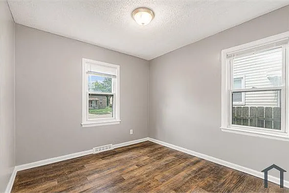 18565 Kenosha St — Photo 15
