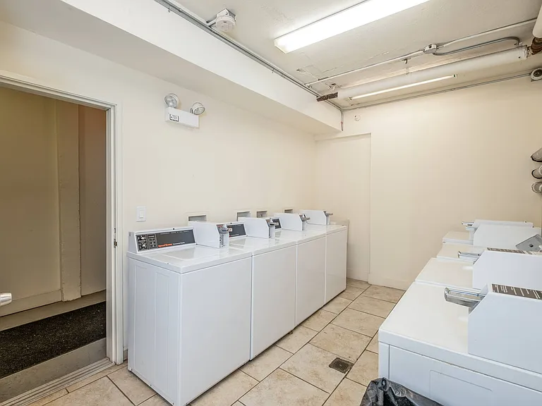4706 N Beacon — Photo 38