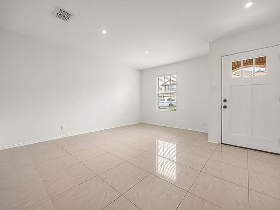 4th image of 6103 Amherst Bay