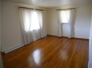 4th image of 531 Howard St