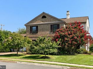 524 Fillmore St, Herndon, VA 20170