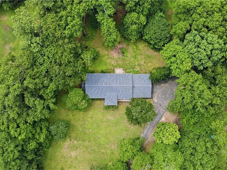 1370 Blackwell Rd — Photo 4