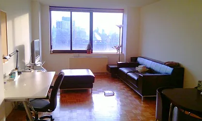 Rented by Metropolis Real Estate of Manhattan
