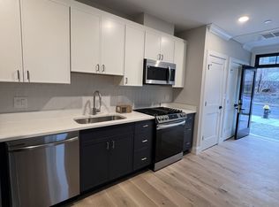 156 Everett St #101A, Boston, MA 02128