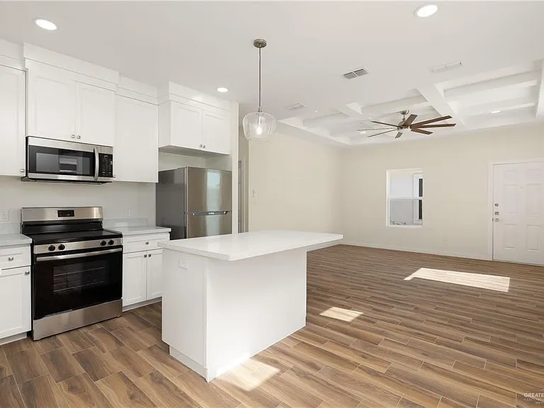609 N Onyx Ave #1 — Photo 7