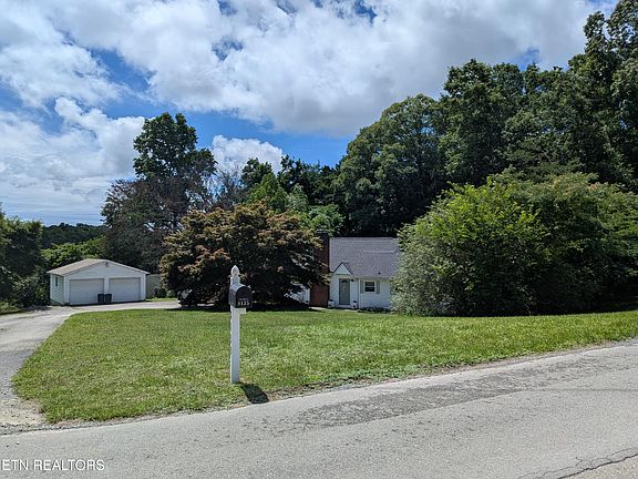 3rd image of 8135 Harmon Rd