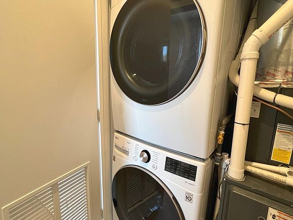 4th image of 3757 N Sheffield Ave #202