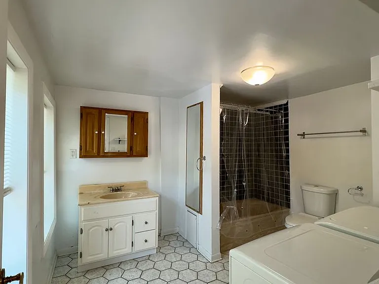 678 Melvin Dr — Photo 13