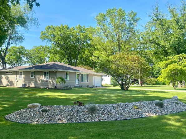 30552 Edgewater Dr, Elkhart, IN 46516