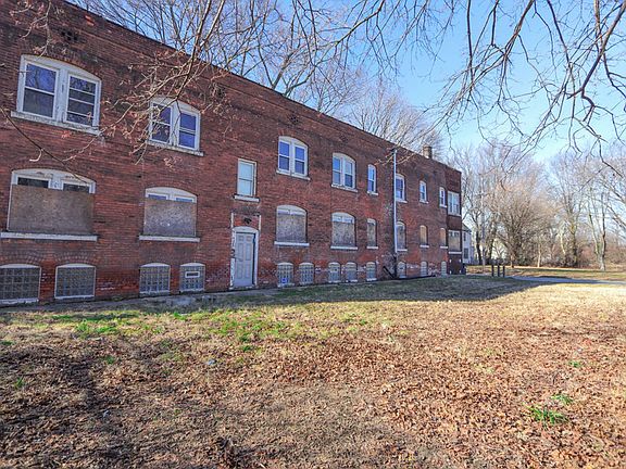 5th image of 10100 Garfield Ave APT 2