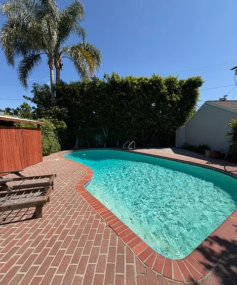 13810 Magnolia Blvd — Photo 5