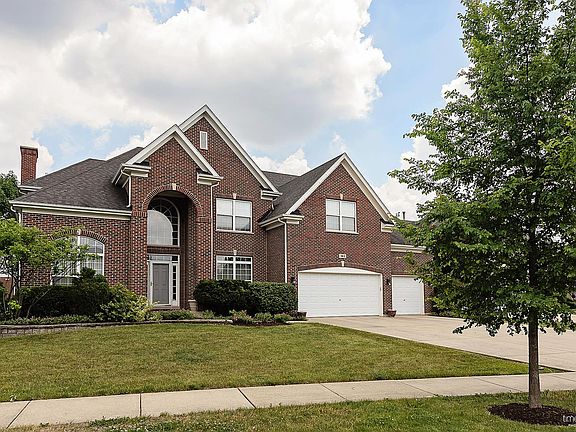2nd image of 163 Huron Dr