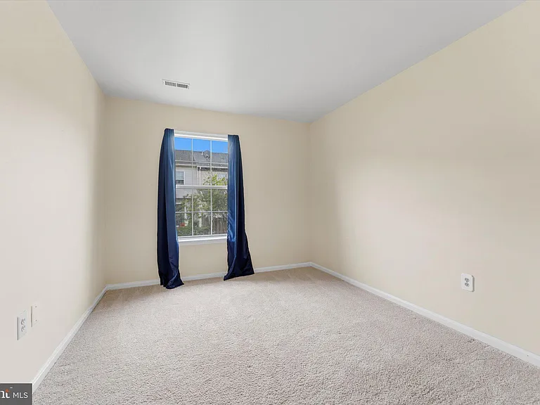 2753 Bixby Rd — Photo 12