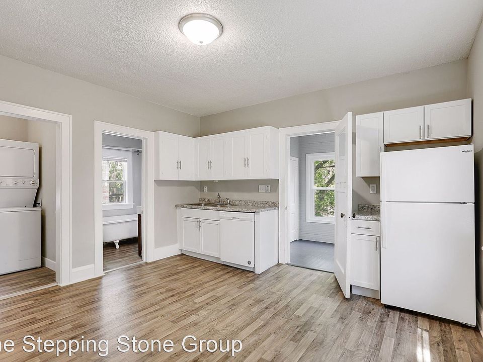 1st image of 256 Irving Ave N #2