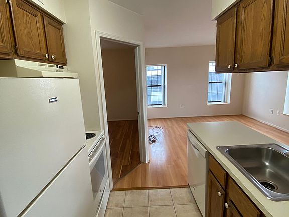3rd image of 54 S Broadway St #21