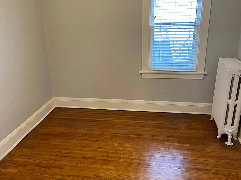 307 Vincent Ave N #2 — Photo 10