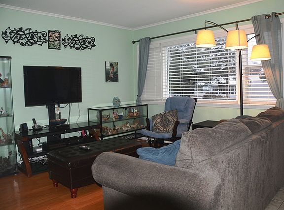5th image of 21445 W Sarah Dr