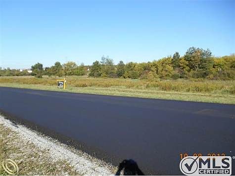 5ac. site w/nat'l gas, paved rd.