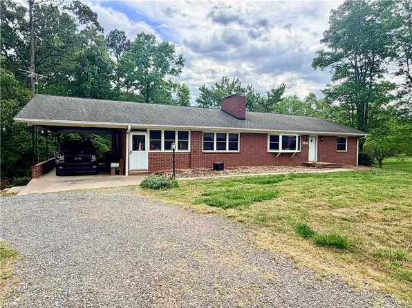 3500 E Old Us Highway 421, Yadkinville, NC 27055