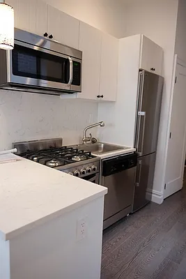 Rented by Platinum Properties | media 7