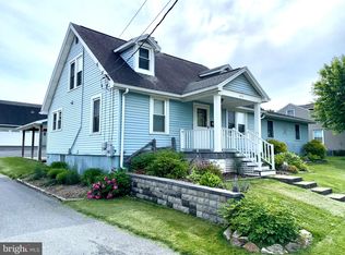 329 Tyrone St, Greencastle, PA 17225