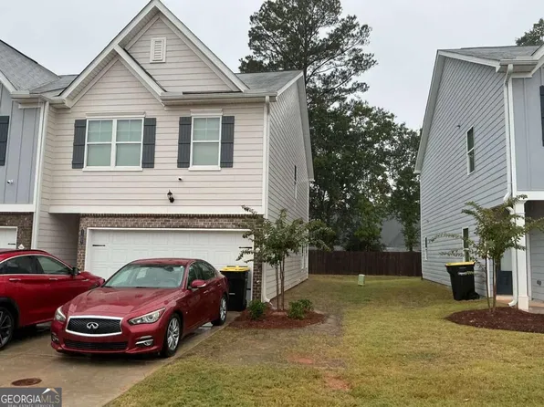 11607 Chatham Dr, Hampton, GA 30228