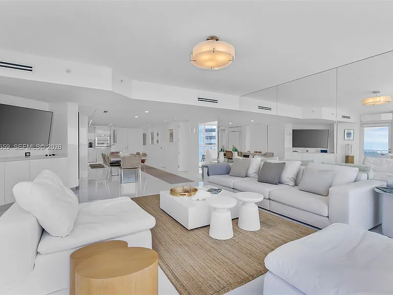 6301 Collins Ave #2103 — Photo 13
