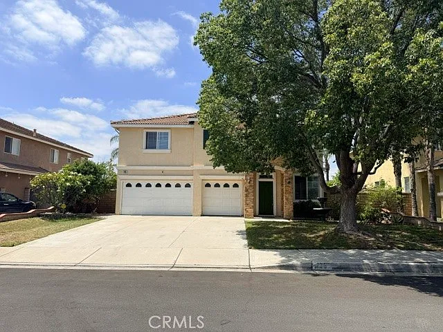 435 E Tam O Shanter St — Photo 1