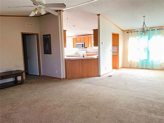 4th image of 1371 Bridlewood Dr