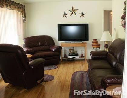 2nd image of 3950 Osage St