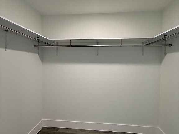 5th image of 947 E 24th St #B