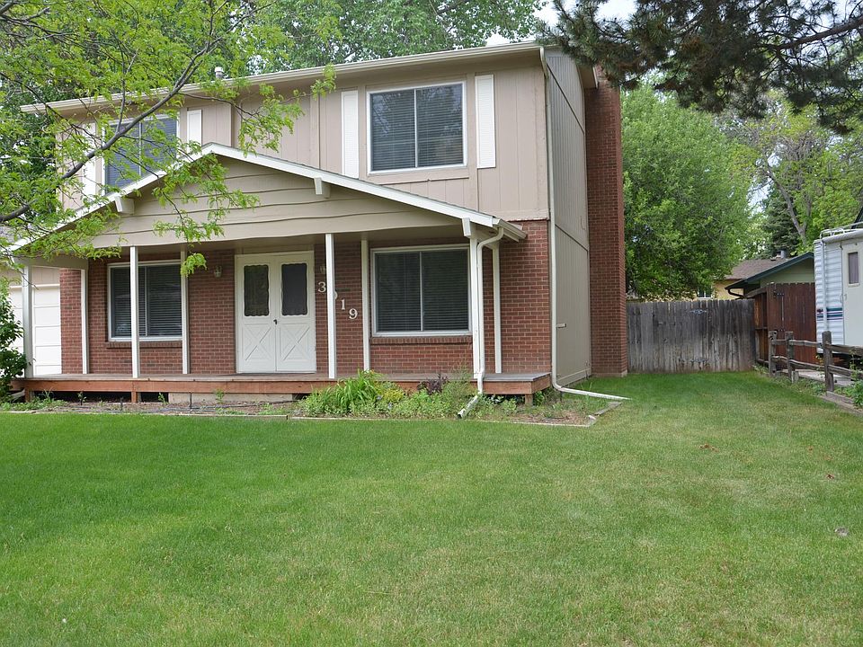 covered front porch, side gate