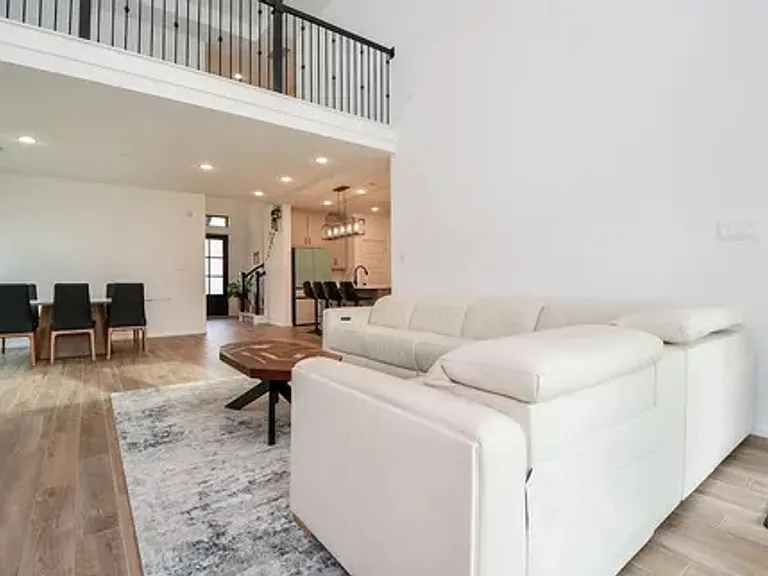 10423 Mira Terace Trl — Photo 9