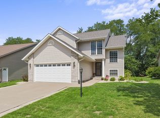 3409 Baton Rouge Rd, Muscatine, IA 52761