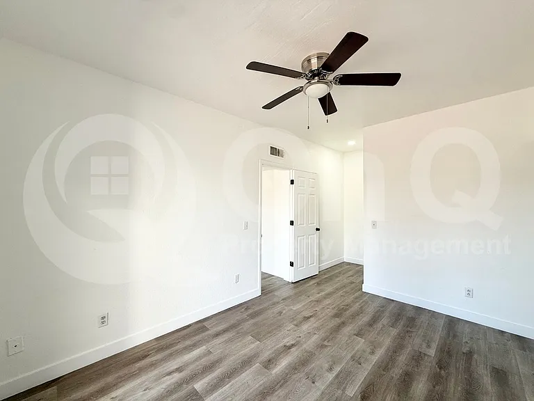 2801 E Marconi Ave #101 — Photo 13