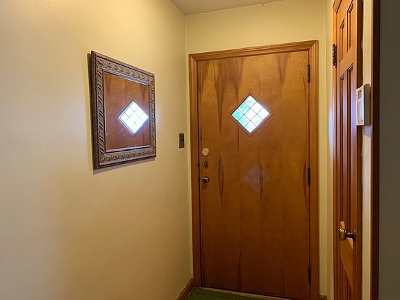 2nd image of 506 Barton Ave