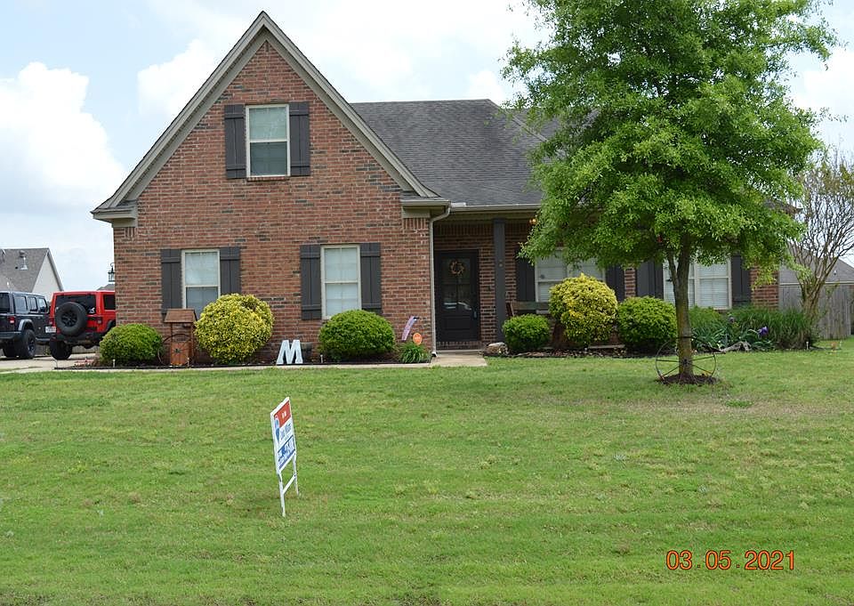 1st image of 611 E Crawford Dr
